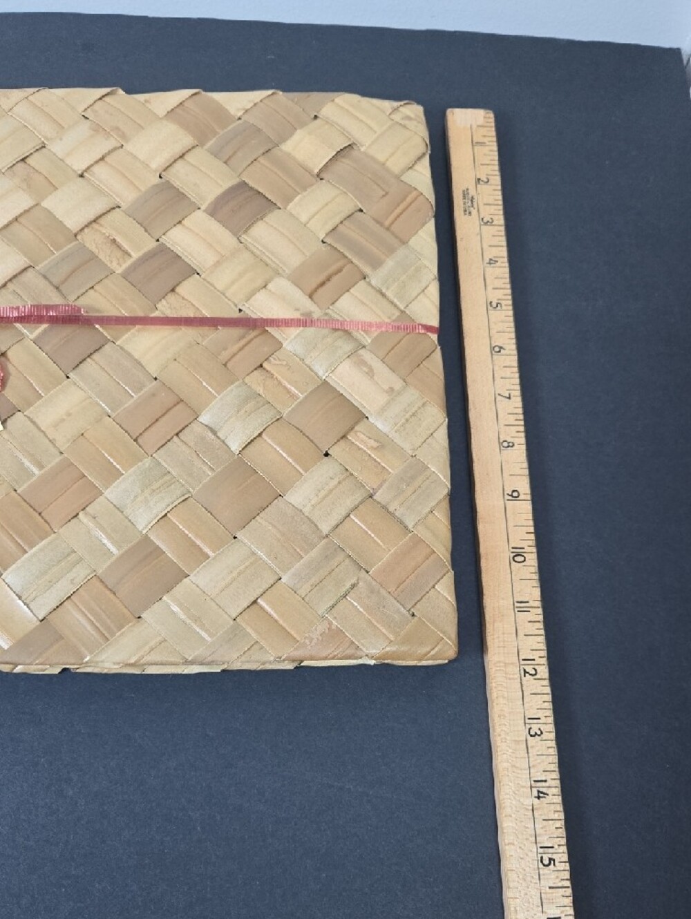Vintage Lauhala Woven Natural Palm Frond Leaf Placemat Set of 4 - Picture 7 of 9